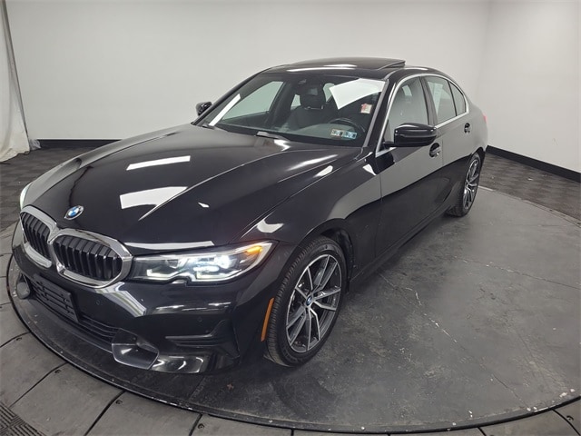 2019 BMW 3 Series 330i's photo