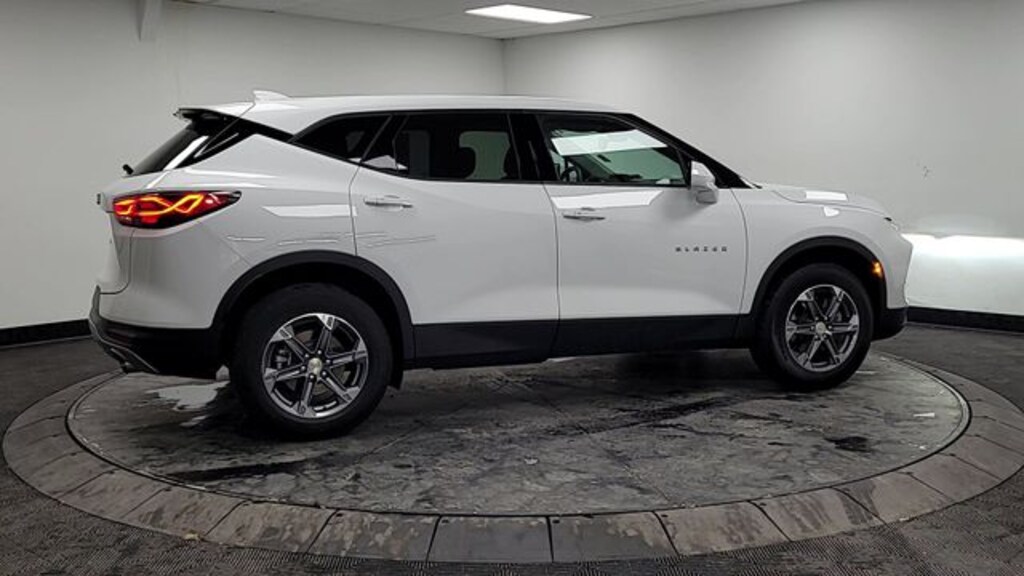 Used 2024 Chevrolet Blazer LT w/2LT SUV