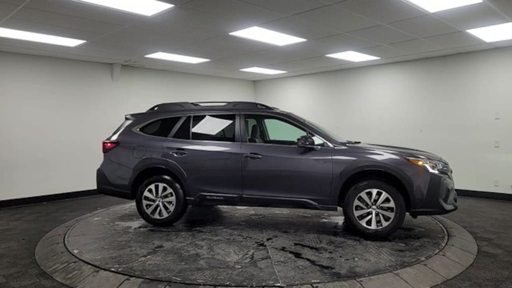 Used 2024 Subaru Outback Premium SUV