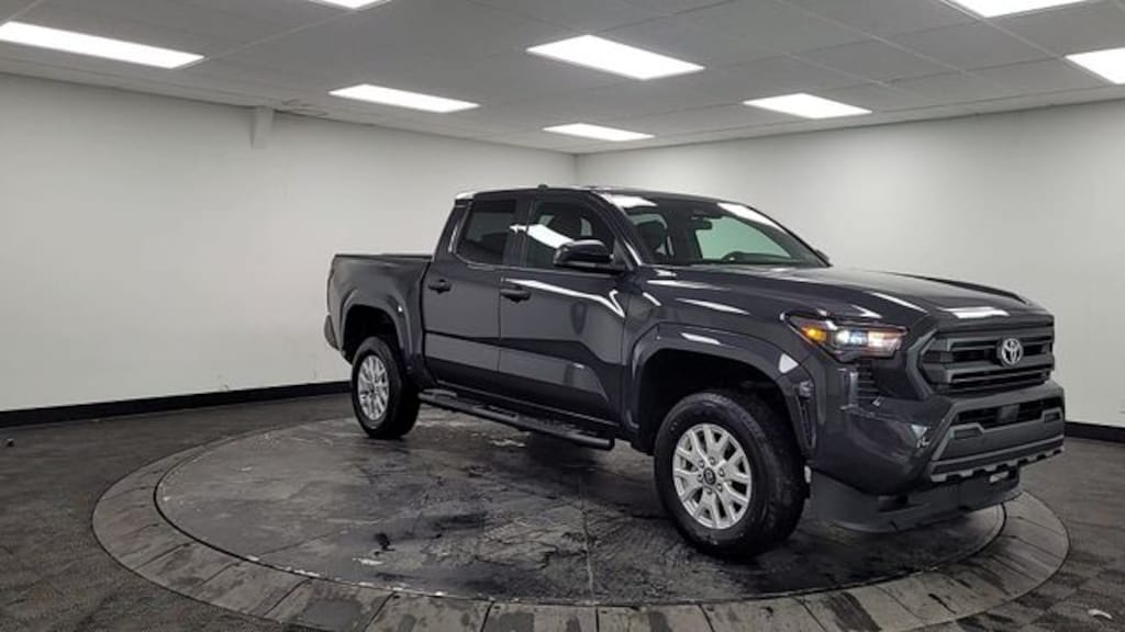 Used 2025 Toyota Tacoma SR Truck Double Cab