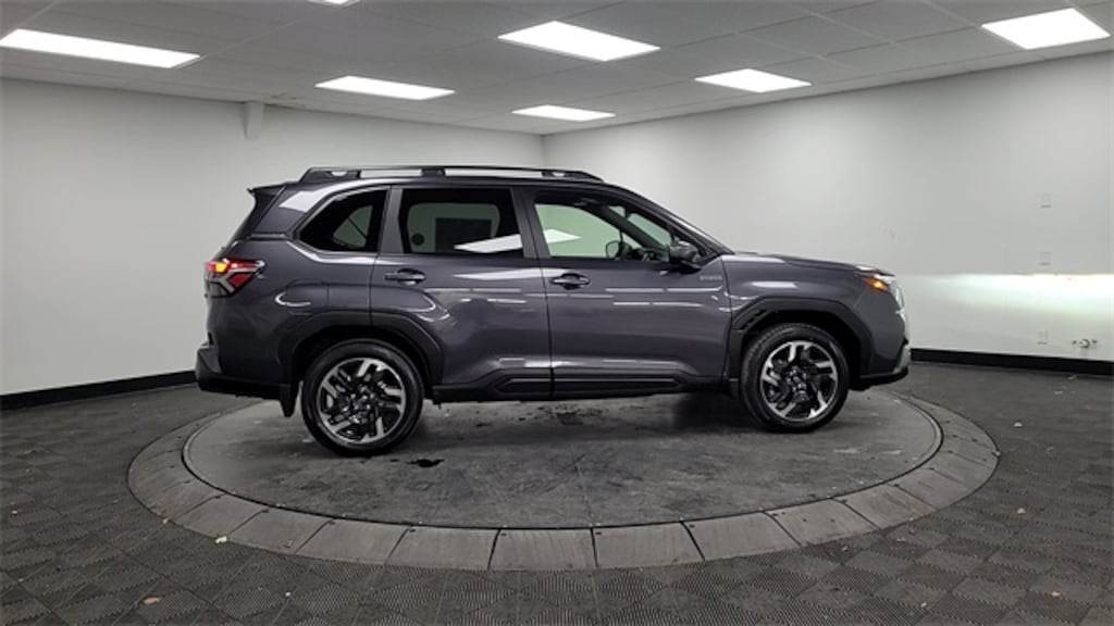 New 2025 Subaru Forester Hybrid Premium SUV