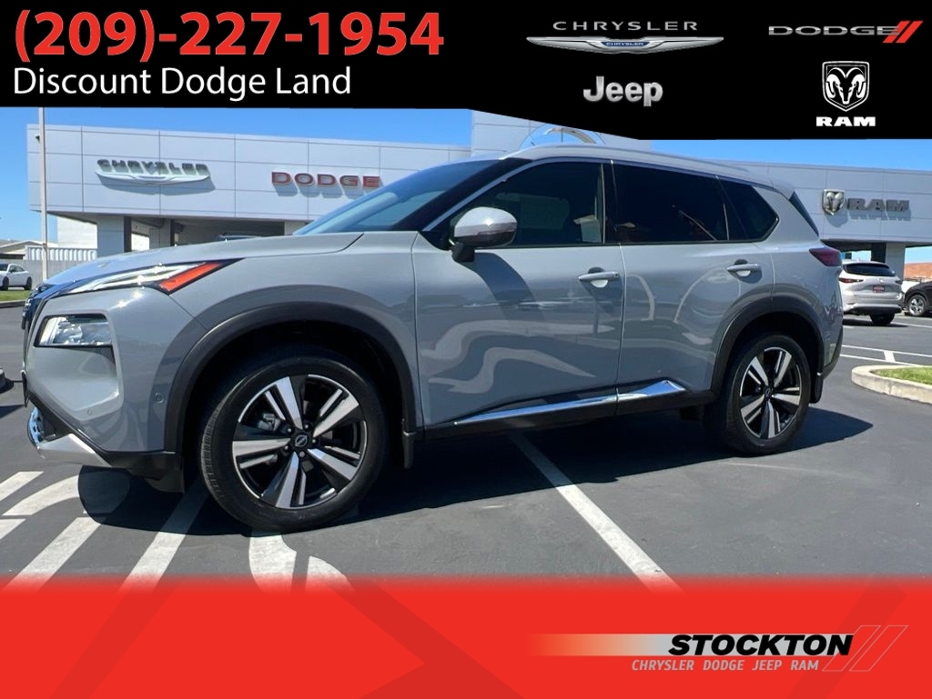 2023 Nissan Rogue Platinum FWD's photo