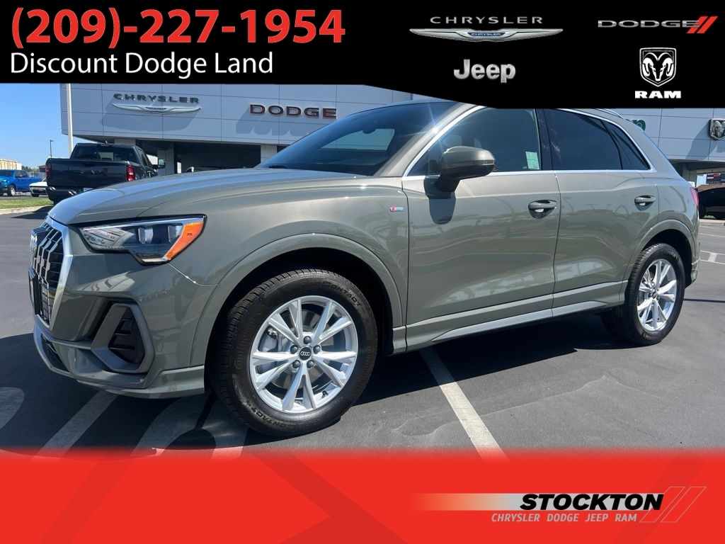 2022 Audi Q3 45 TFSI S Line Premium quattro's photo