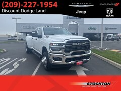 2026 Ram 3500 TRADESMAN CREW CAB 4X4 8' BOX Pickup