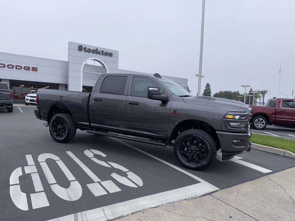 New 2026 Ram 2500 BLACK EXPRESS CREW CAB 4X4 6'4 BOX Pickup