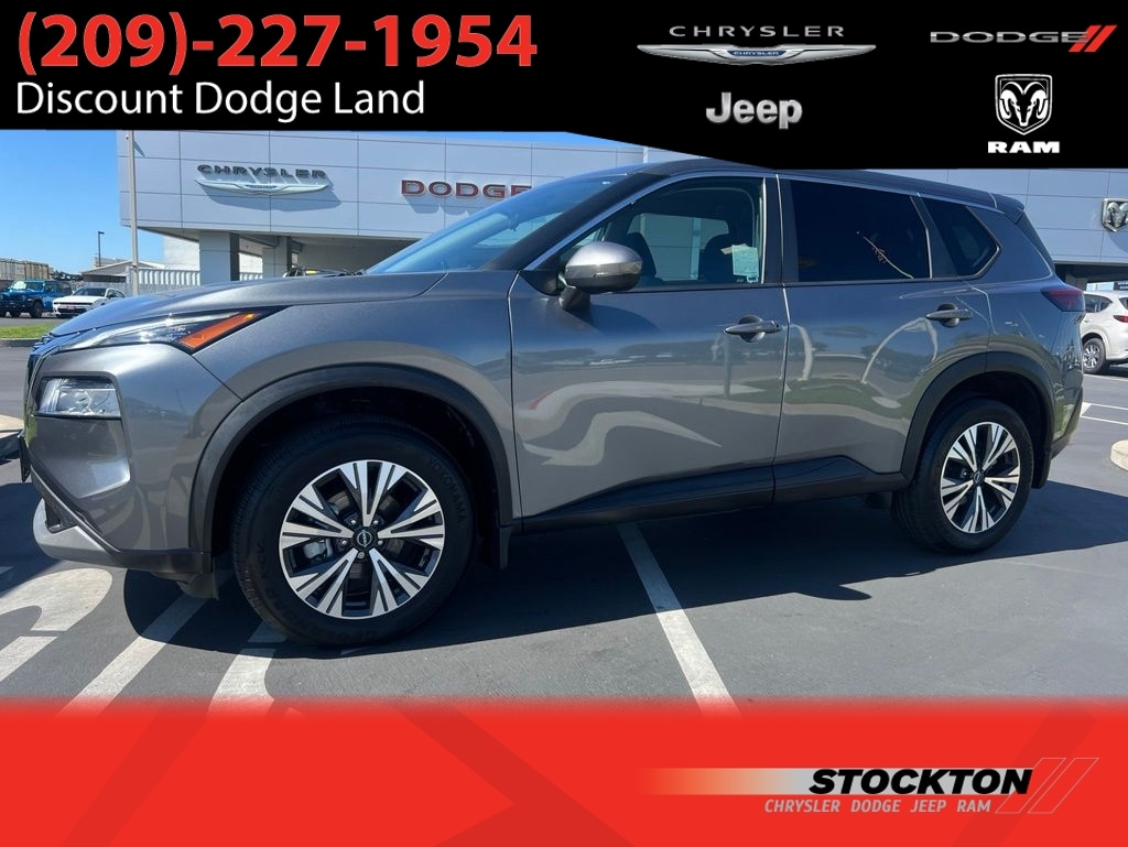 2022 Nissan Rogue SV FWD's photo