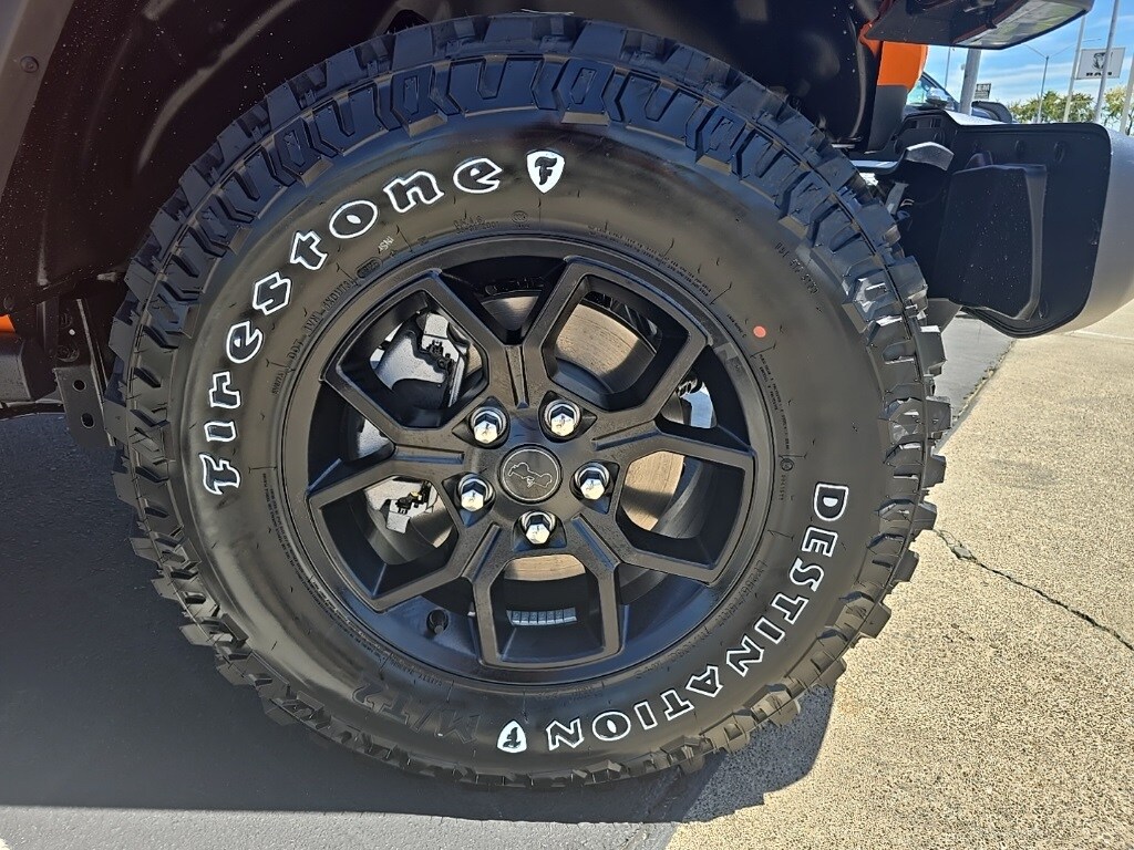 2025 Jeep Gladiator Willys photo 2