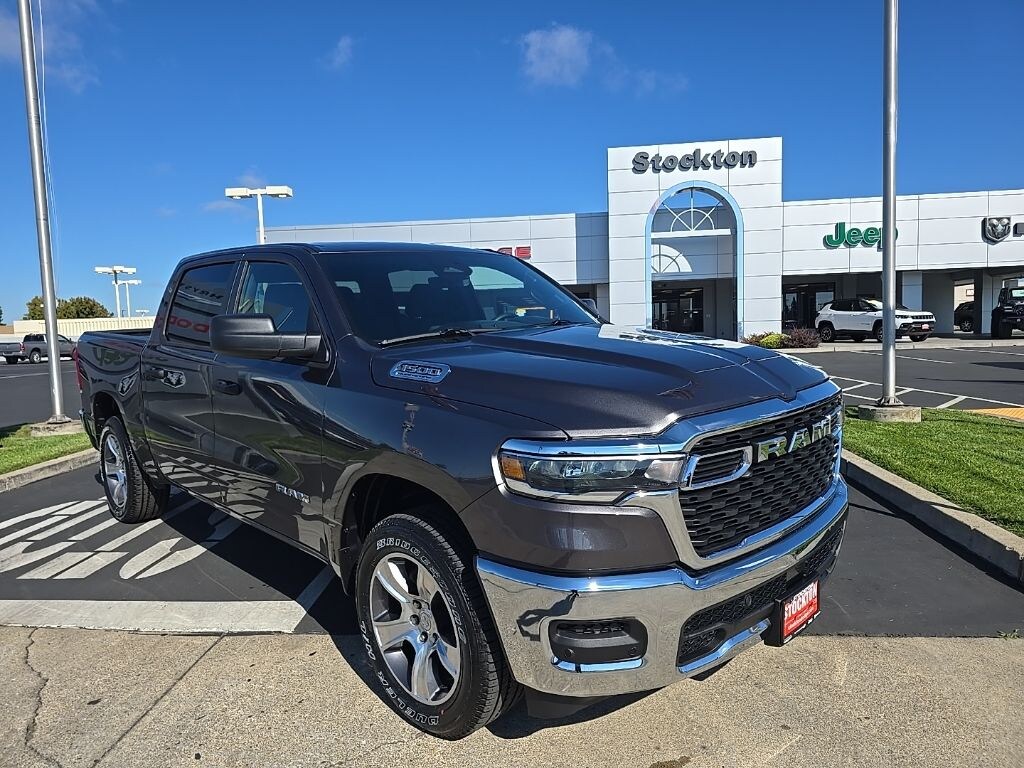 New 2026 Ram 1500 TRADESMAN CREW CAB 4X4 5'7 BOX Pickup