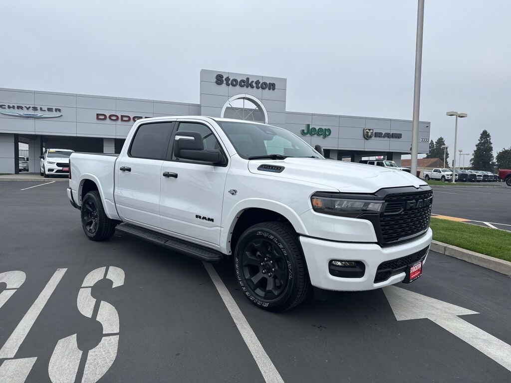 New 2026 Ram 1500 BIG HORN CREW CAB 4X4 5'7 BOX Pickup