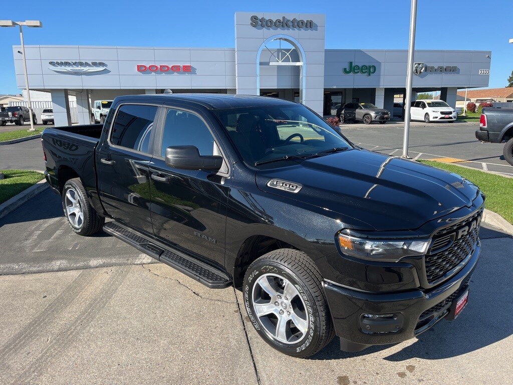 2025 Ram 1500 Tradesman photo 2