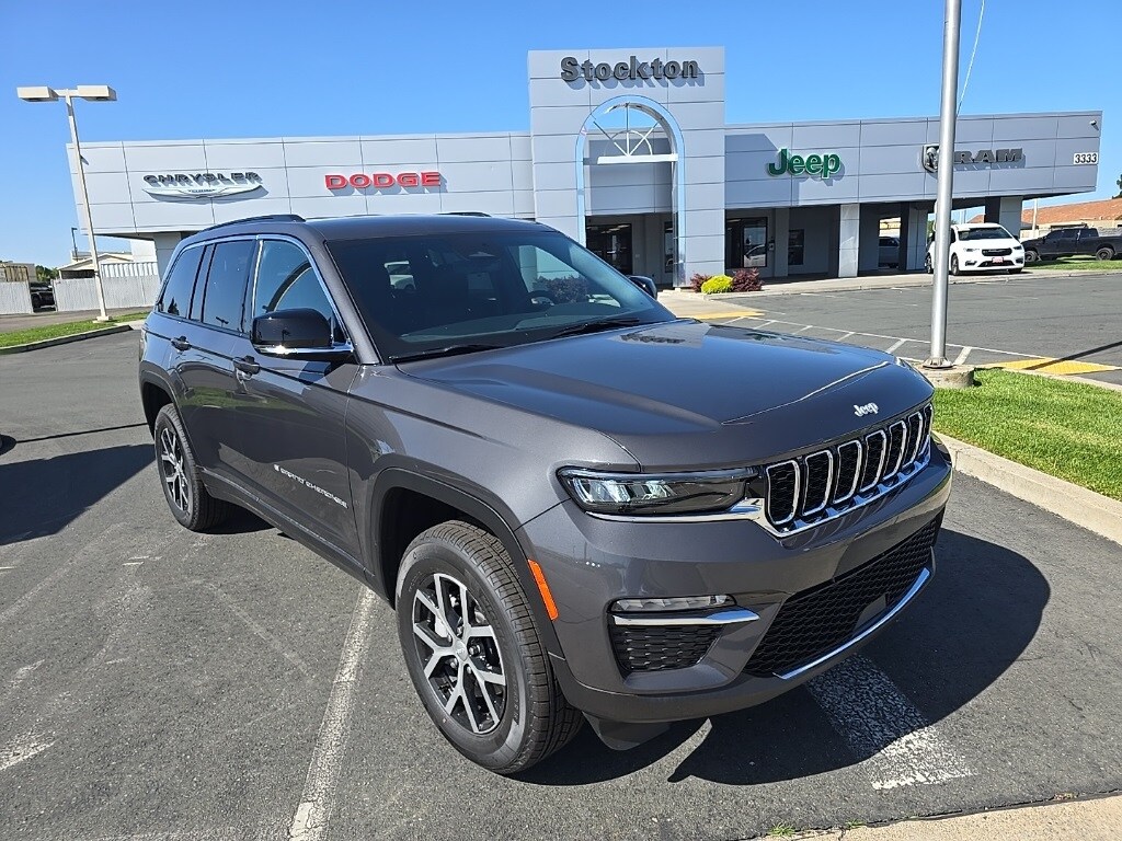 2025 Jeep Grand Cherokee Limited photo 2