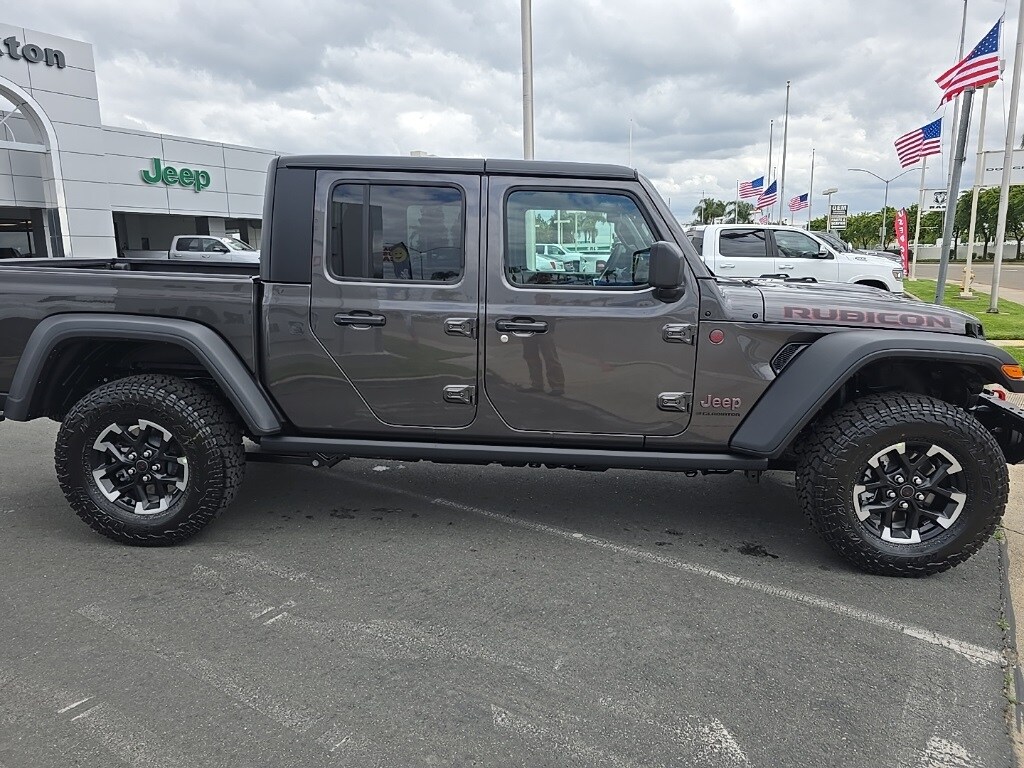 2025 Jeep Gladiator Rubicon photo 3