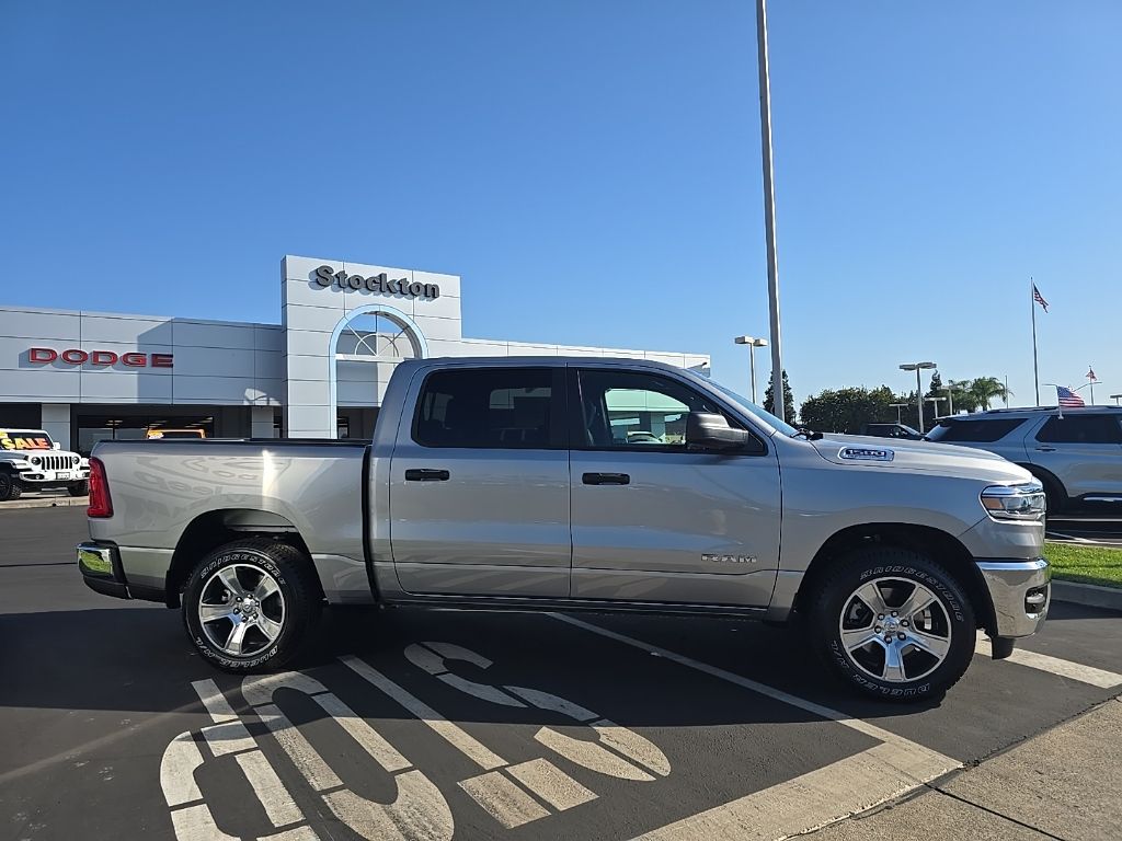 2026 RAM 1500 Tradesman - Photo 3