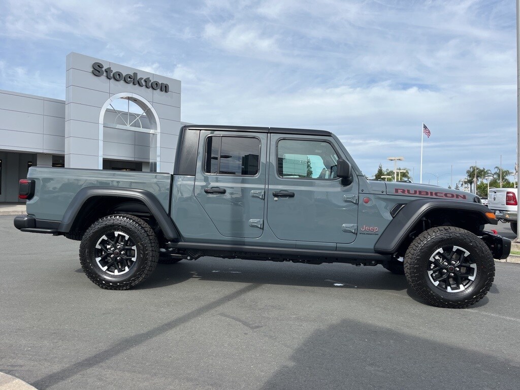 2025 Jeep Gladiator Rubicon photo 3