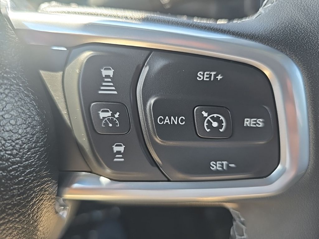 2025 Jeep Wrangler 4-Door Sahara - Photo 11