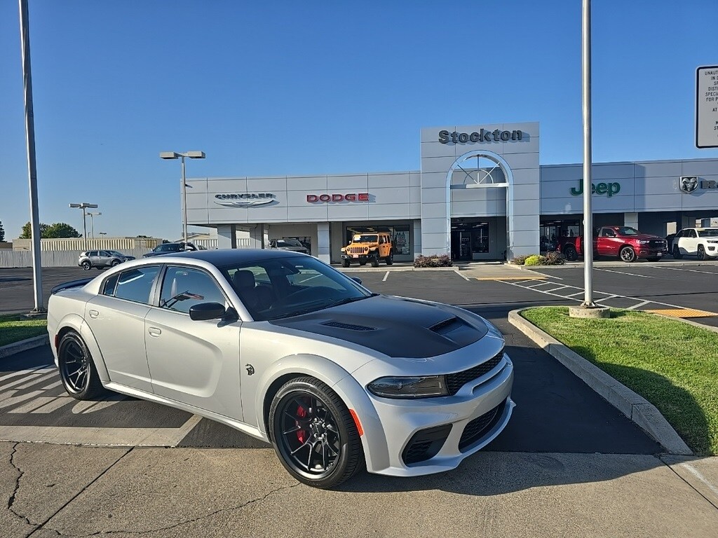 2023 Dodge Charger SRT8 Hellcat Redeye Widebody photo 2