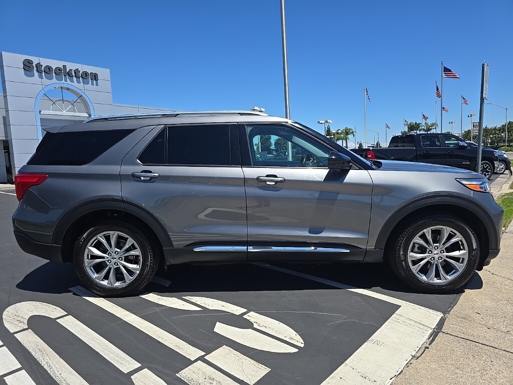2023 Ford Explorer Limited photo 3