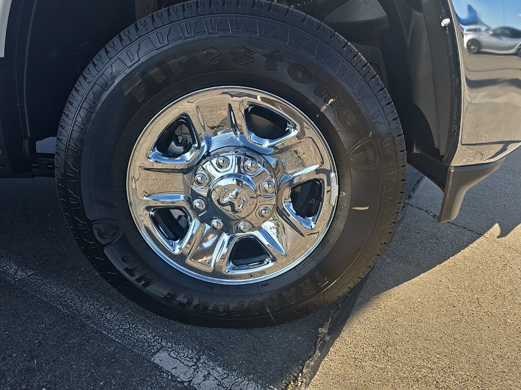 2025 Ram 2500 Tradesman photo 2