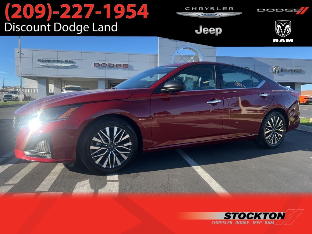 2025 Nissan Altima SV