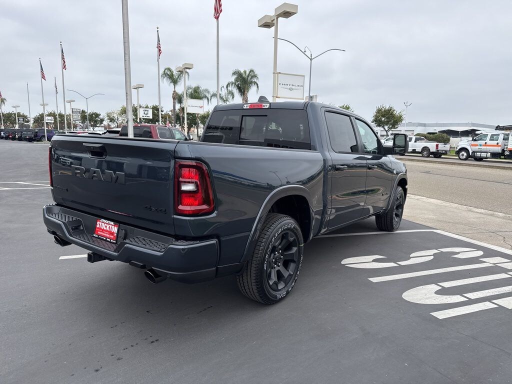 New 2026 Ram 1500 BIG HORN CREW CAB 4X4 5'7 BOX Pickup