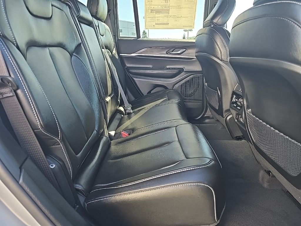 2025 Jeep Grand Cherokee Limited - Photo 8