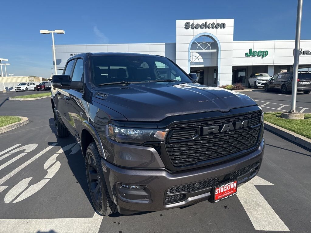 New 2026 Ram 1500 BIG HORN CREW CAB 4X4 5'7 BOX Pickup