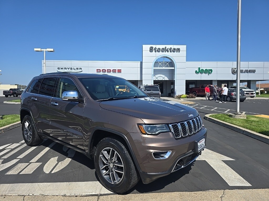 2018 Jeep Grand Cherokee Limited photo 2