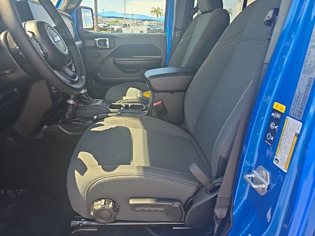 2025 Jeep Wrangler 4-Door Sport S - Photo 9