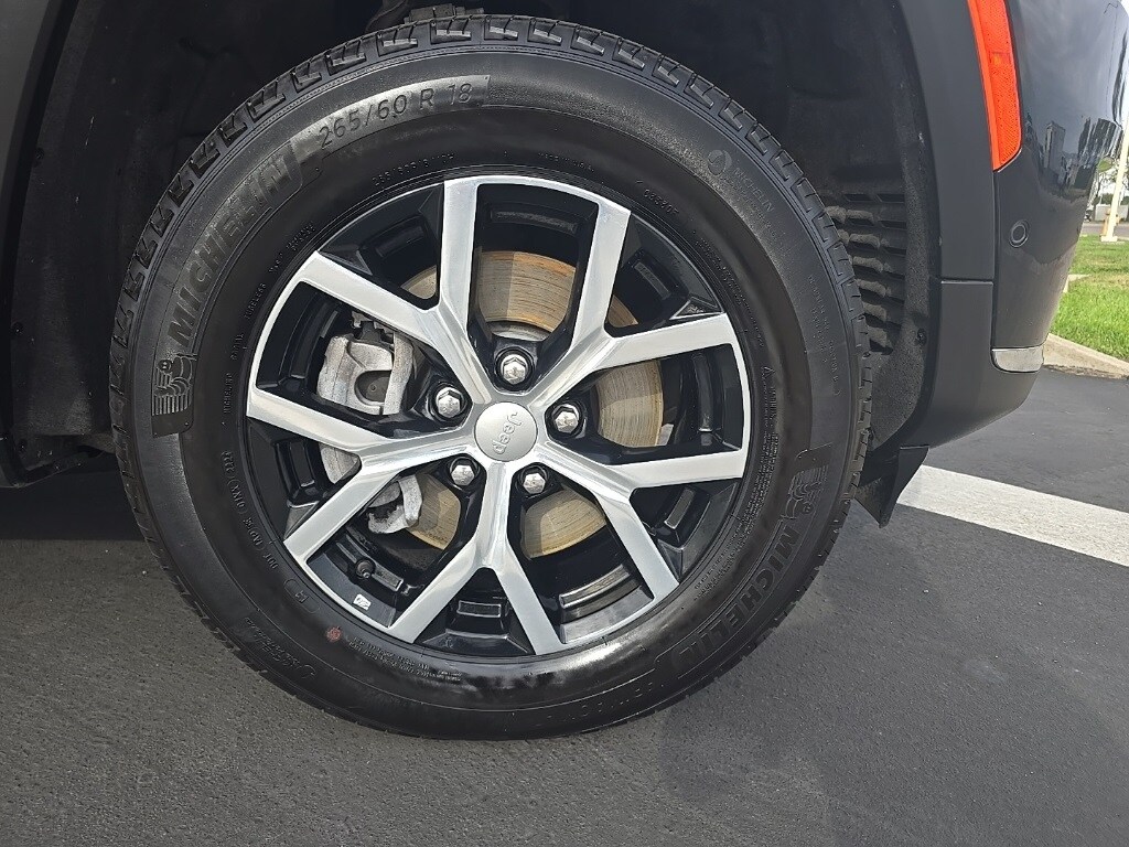 2024 Jeep Grand Cherokee Limited photo 4
