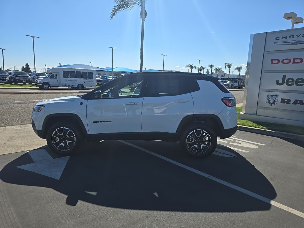 2026 Jeep Compass Trailhawk - Photo 19