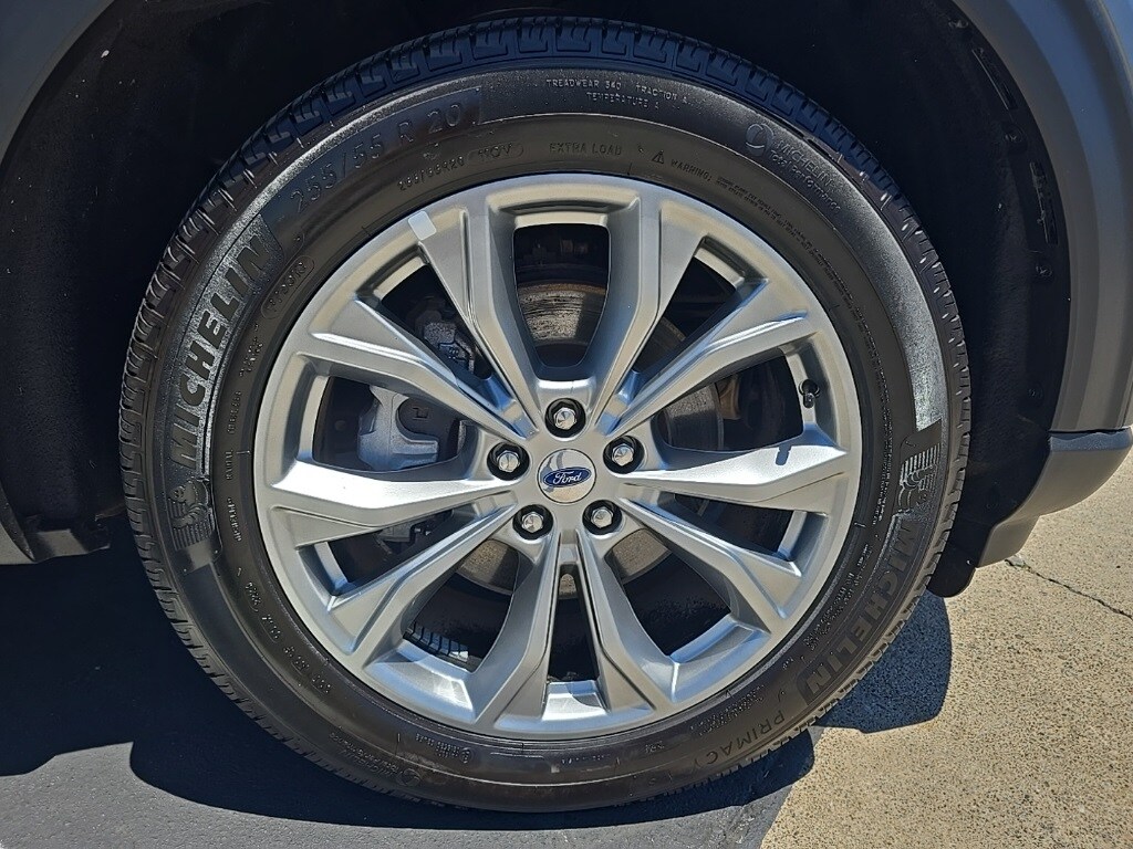 2023 Ford Explorer Limited photo 4