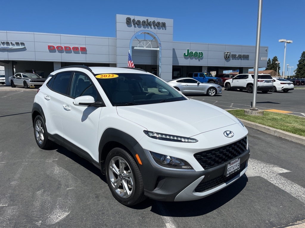 Used 2022 Hyundai Kona SEL with VIN KM8K6CABXNU886655 for sale in Stockton, CA