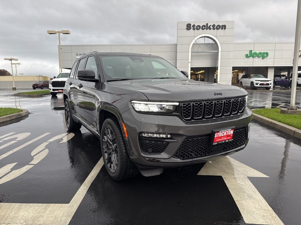 2025 Jeep Grand Cherokee Summit Reserve photo 2