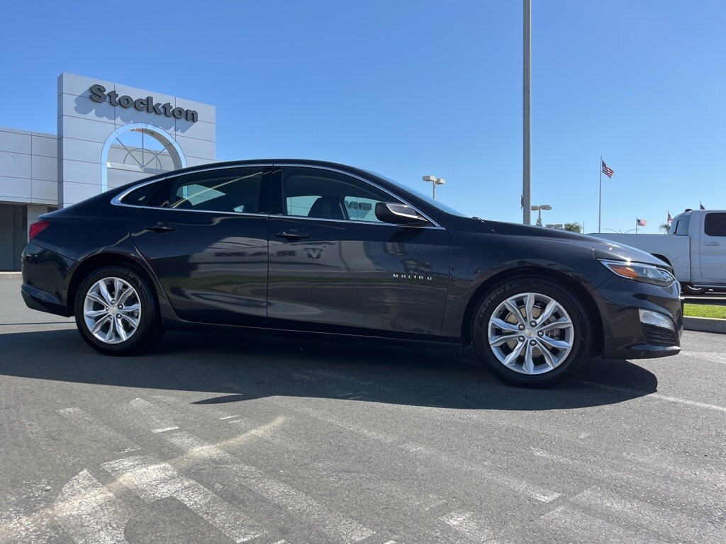 2023 Chevrolet Malibu 1LT photo 3