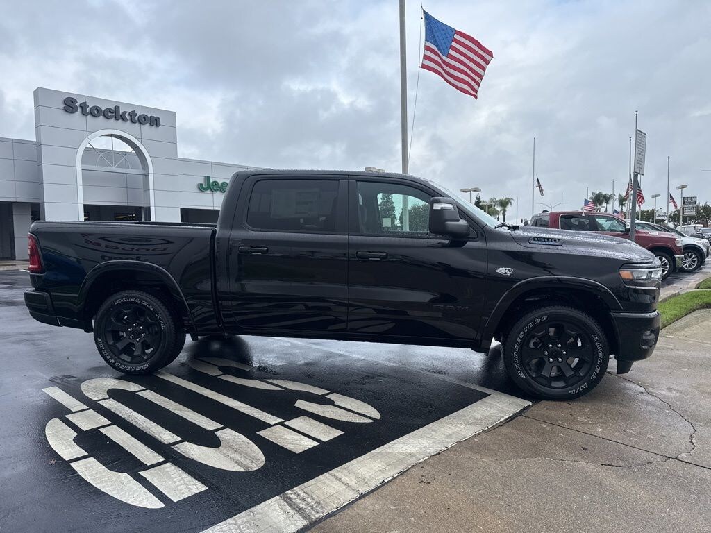 New 2026 Ram 1500 BIG HORN CREW CAB 4X4 5'7 BOX Pickup