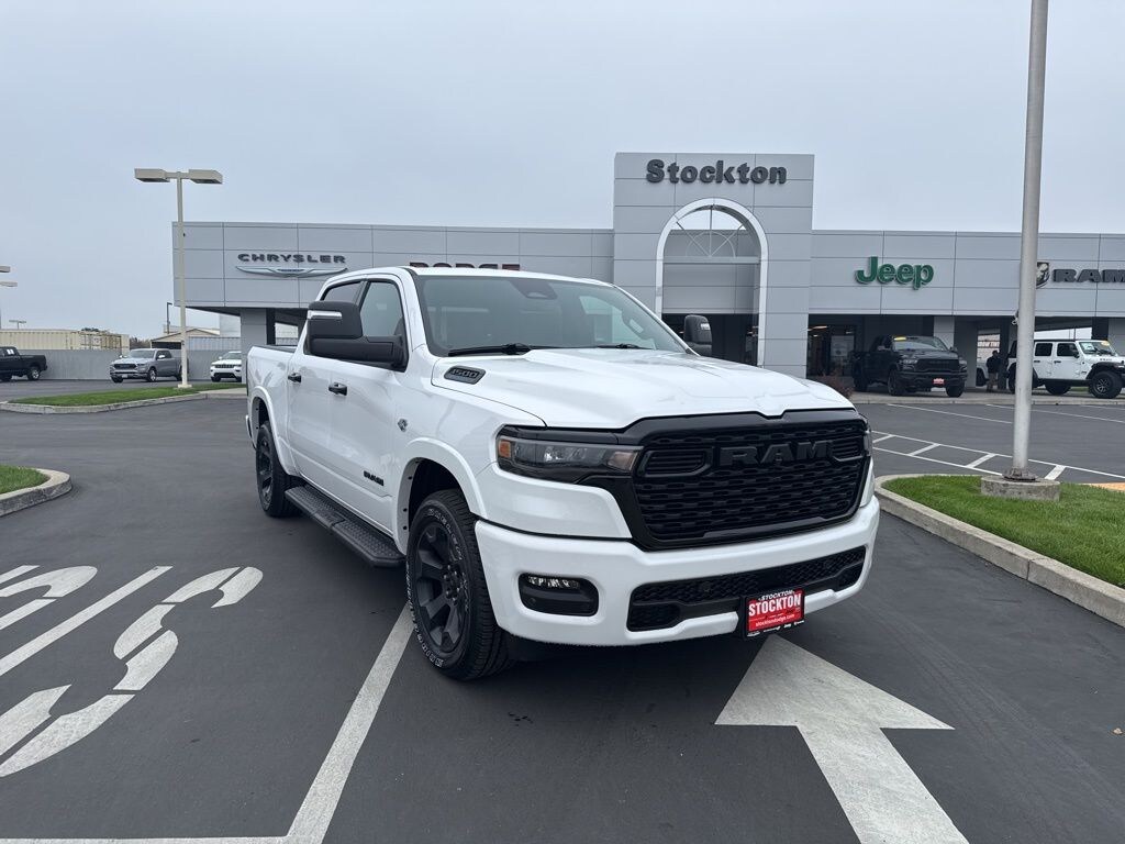 New 2026 Ram 1500 BIG HORN CREW CAB 4X4 5'7 BOX Pickup