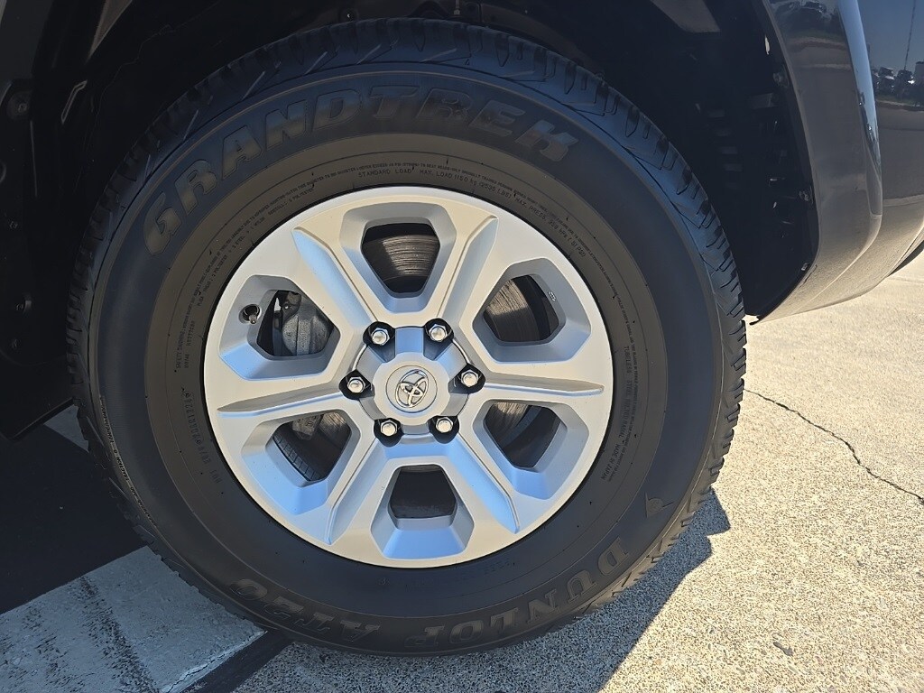2024 Toyota 4Runner SR5 photo 3