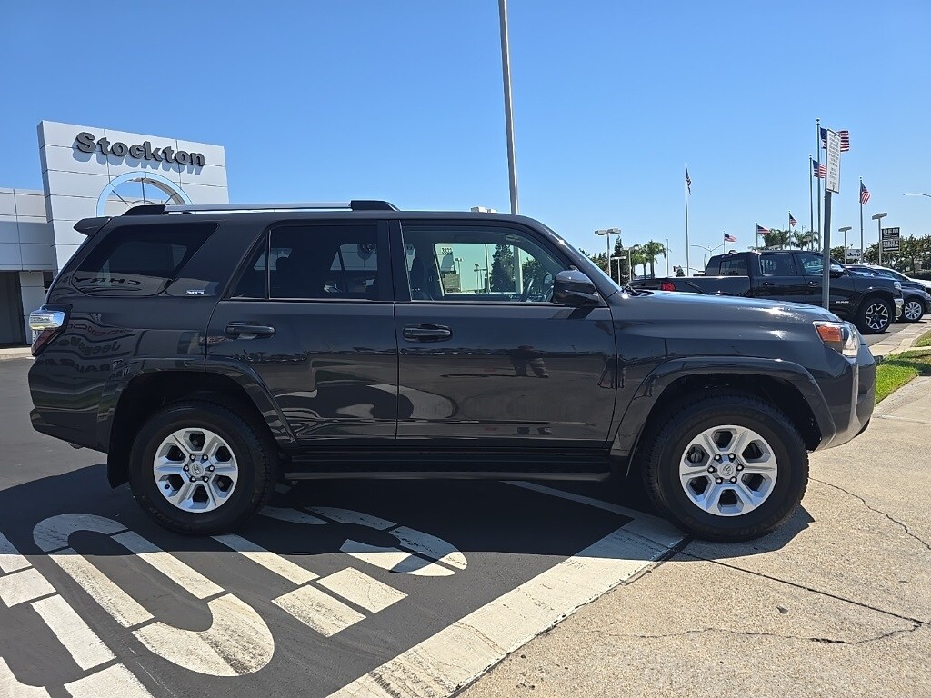 2024 Toyota 4Runner SR5 photo 2