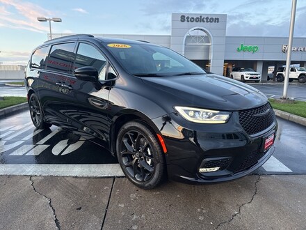 New 2026 Chrysler Pacifica LIMITED Passenger Van Lodi California