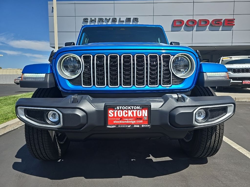 2025 Jeep Wrangler 4-Door Sahara - Photo 4