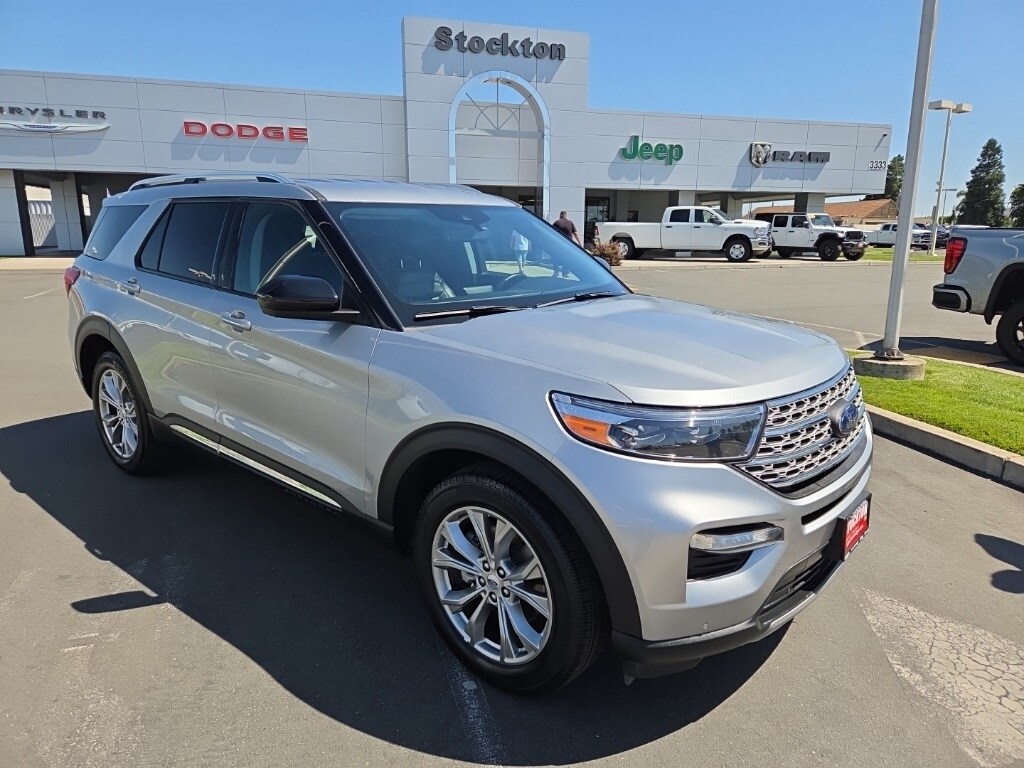 2023 Ford Explorer Limited photo 2