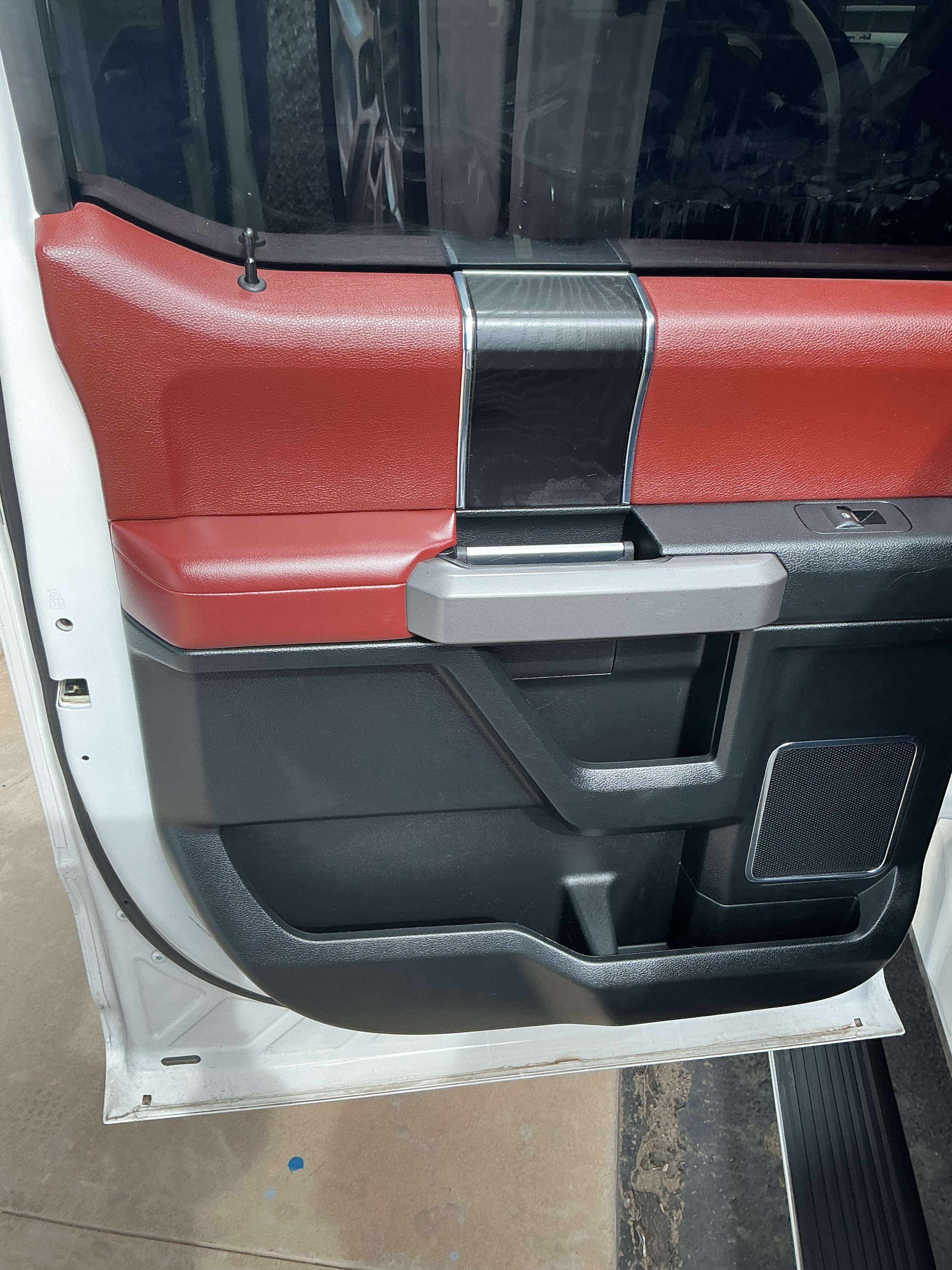 2019 Ford F-150 Platinum - Photo 9