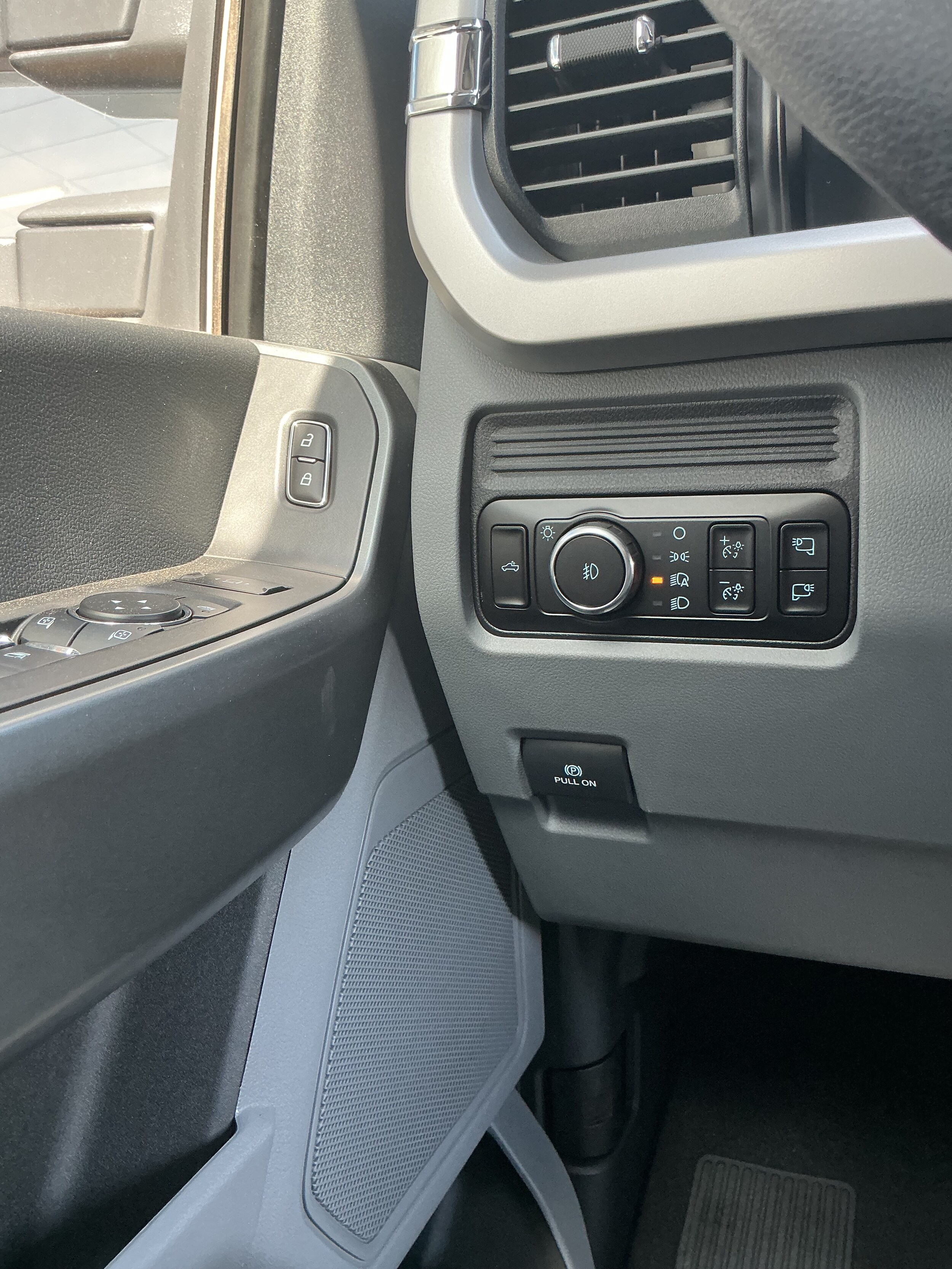 2026 Ford F-250 Super Duty XLT - Photo 15