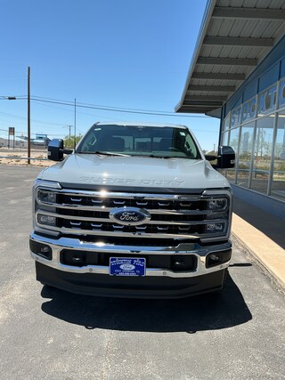 2026 Ford F-350 LARIAT Truck Crew Cab