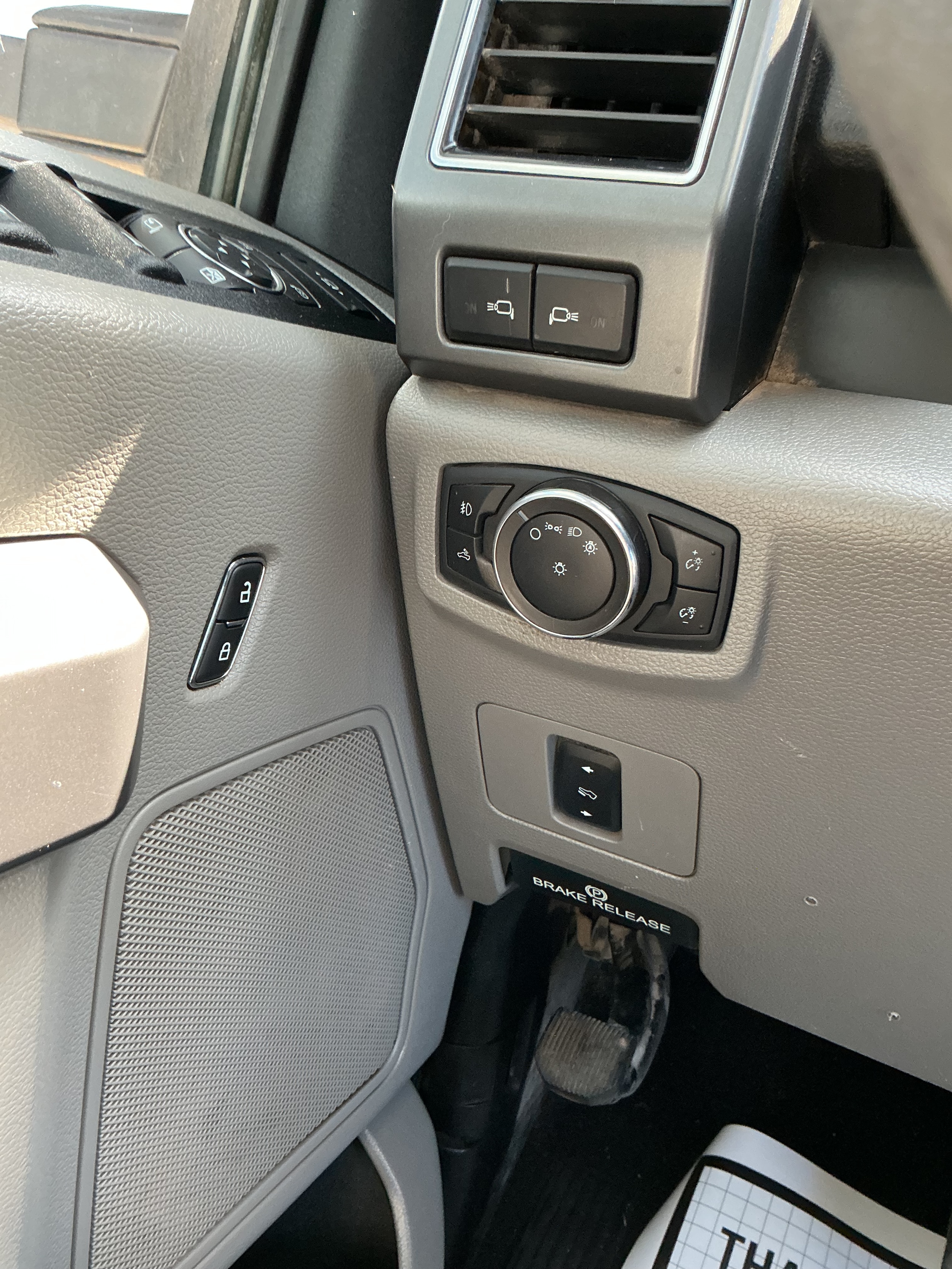 2020 Ford F-350 Super Duty XLT - Photo 16