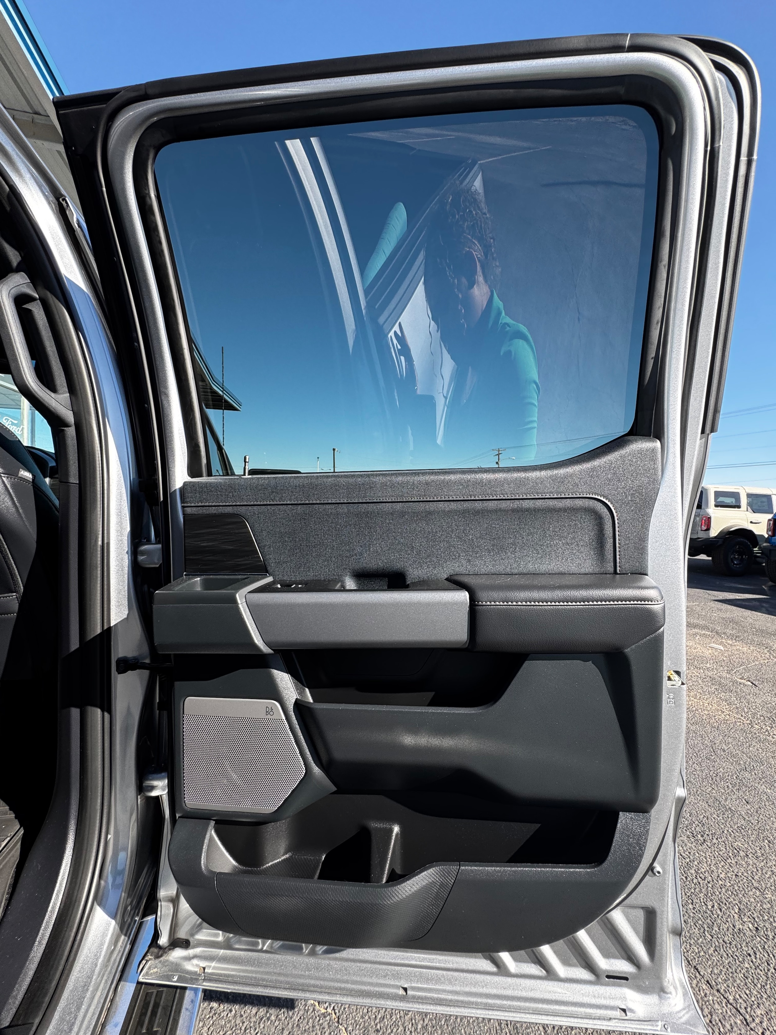 2025 Ford F-150 Lariat - Photo 11