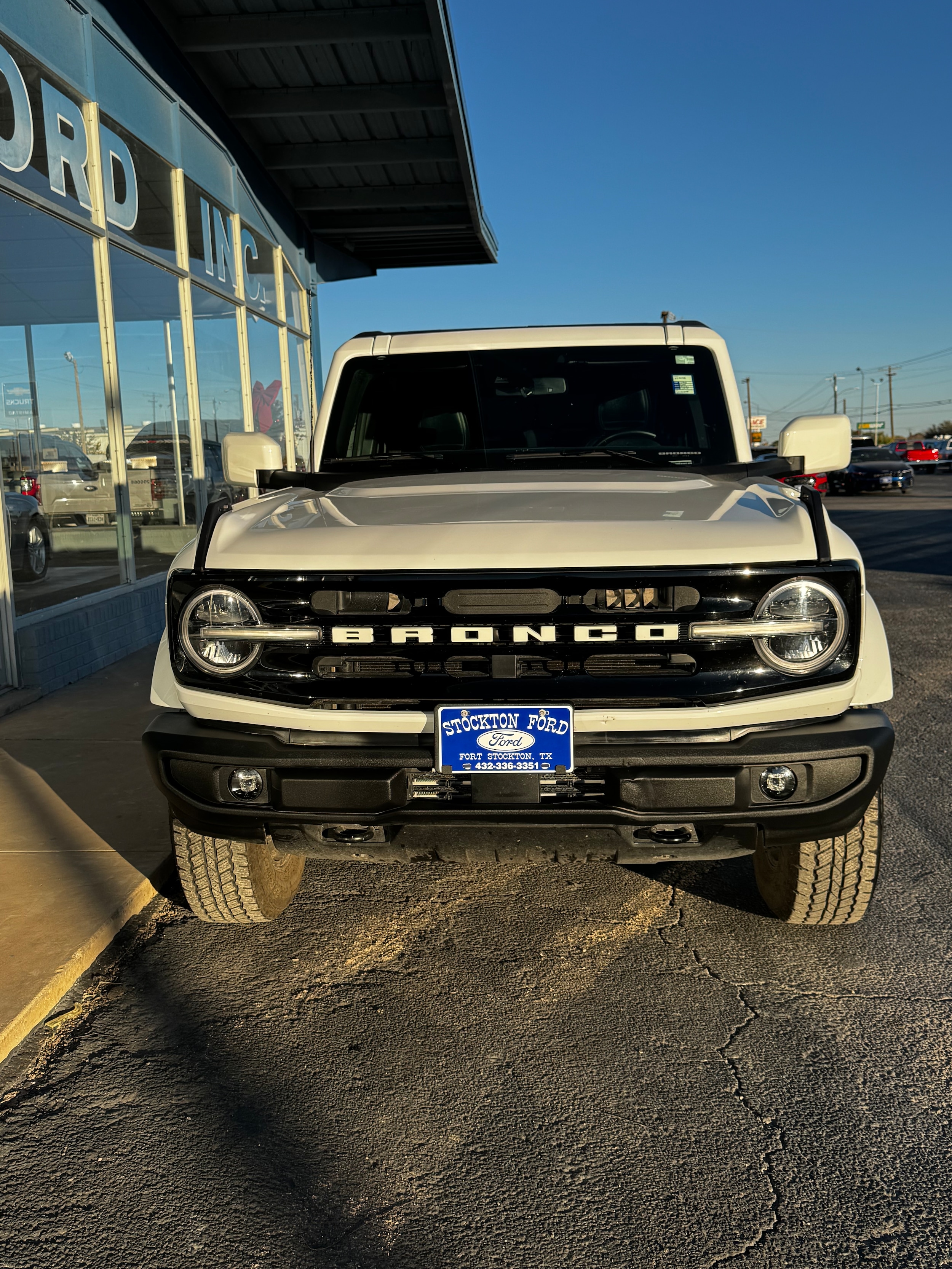 2024 Ford Bronco 4-Door Outer Banks's photo