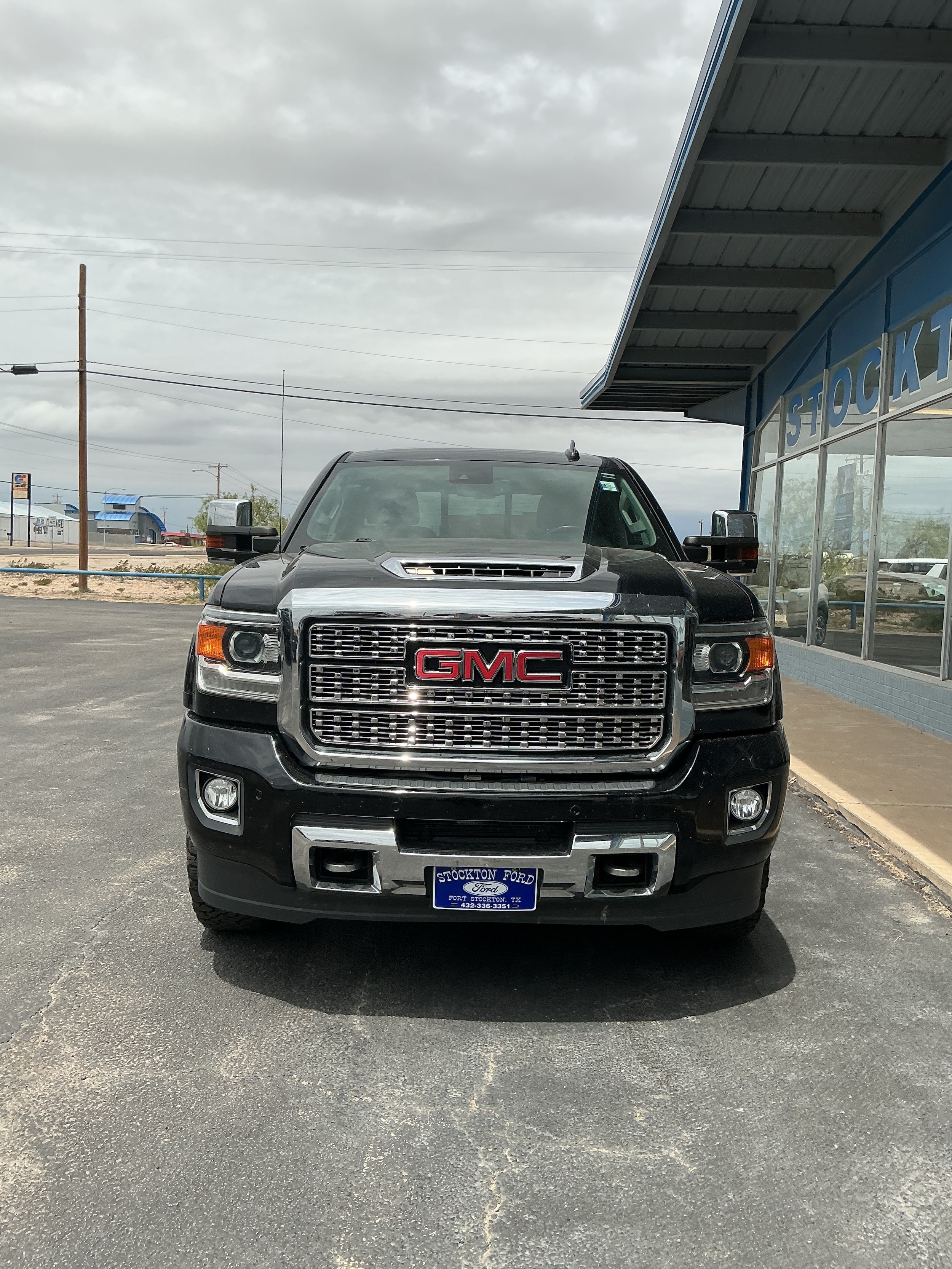 2019 GMC Sierra 4WD Crew Cab Standard Box Denali's photo