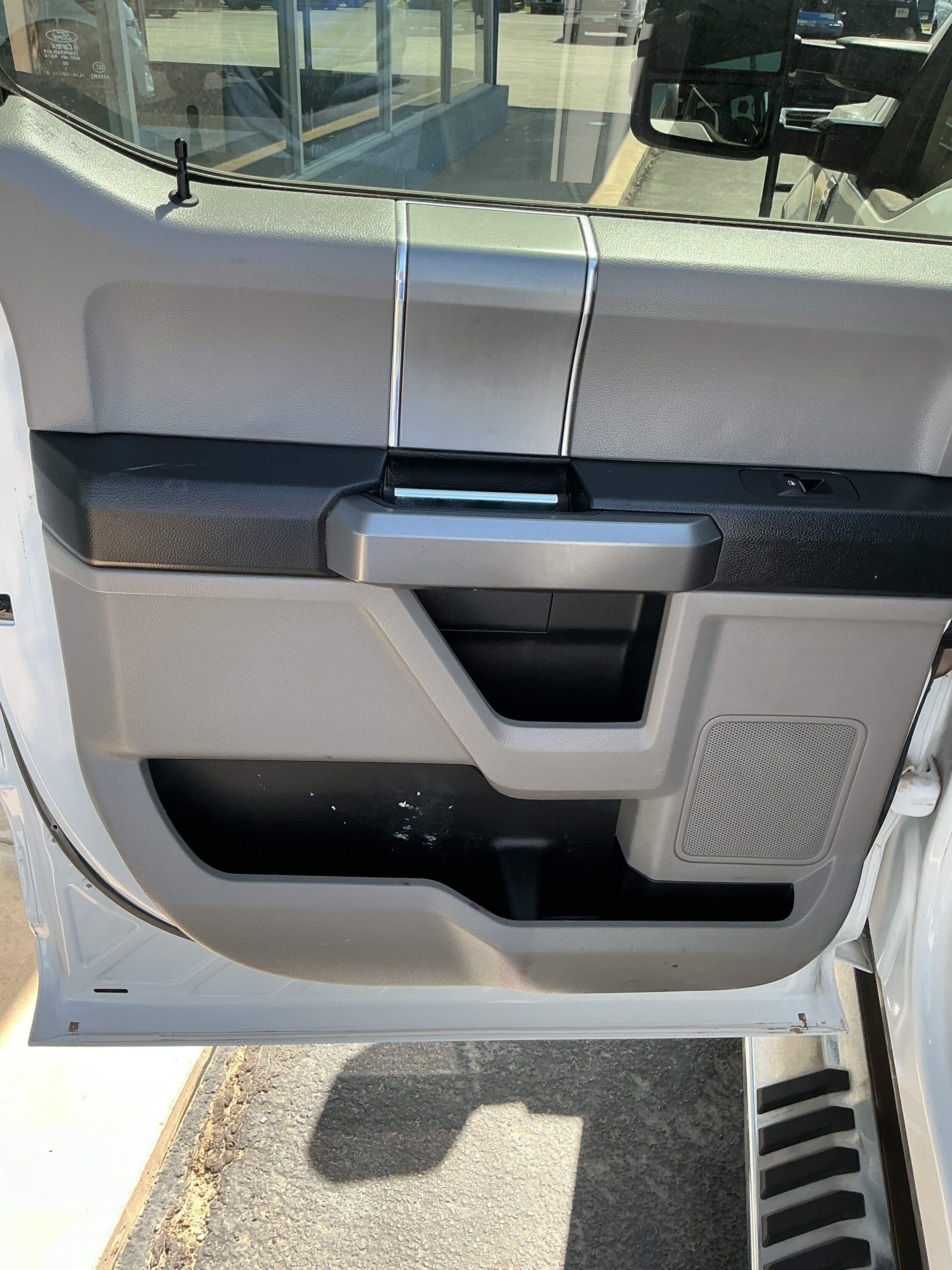 2020 Ford F-350 Super Duty XLT - Photo 8