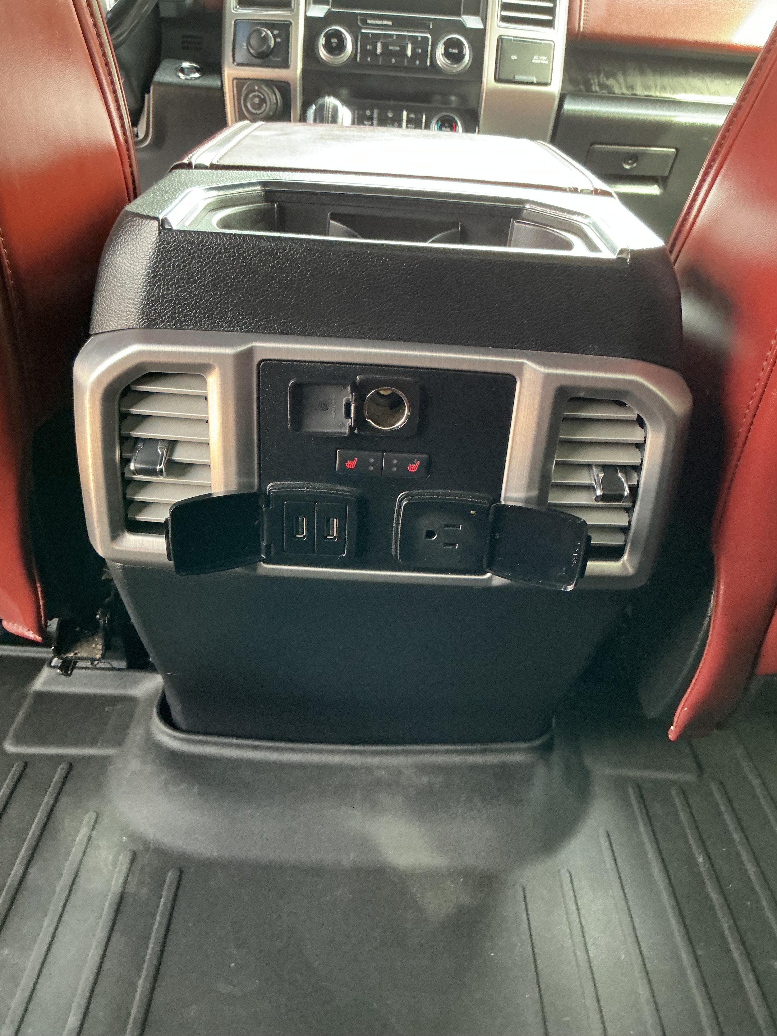 2019 Ford F-150 Platinum - Photo 11